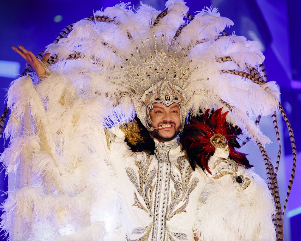 "обольстители российского народа", пора им на свалку истории.