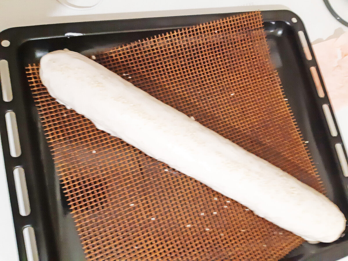 Намазала и зачем-то посыпала кунжутом