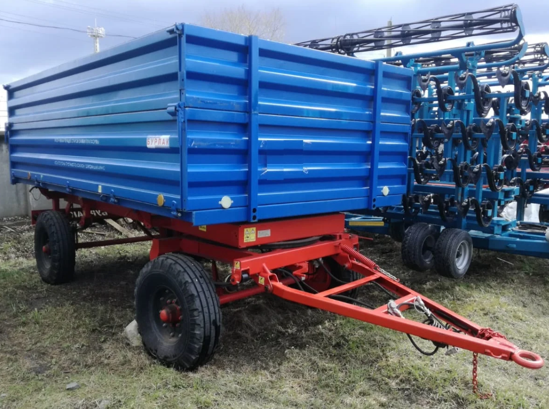 Тракторный прицеп 2 ПТС-4,5
