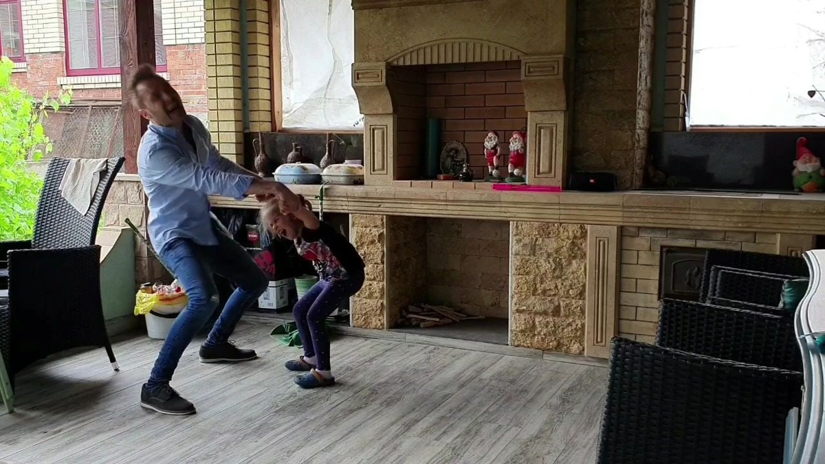 отрыв и веселье с племянницей в танцах