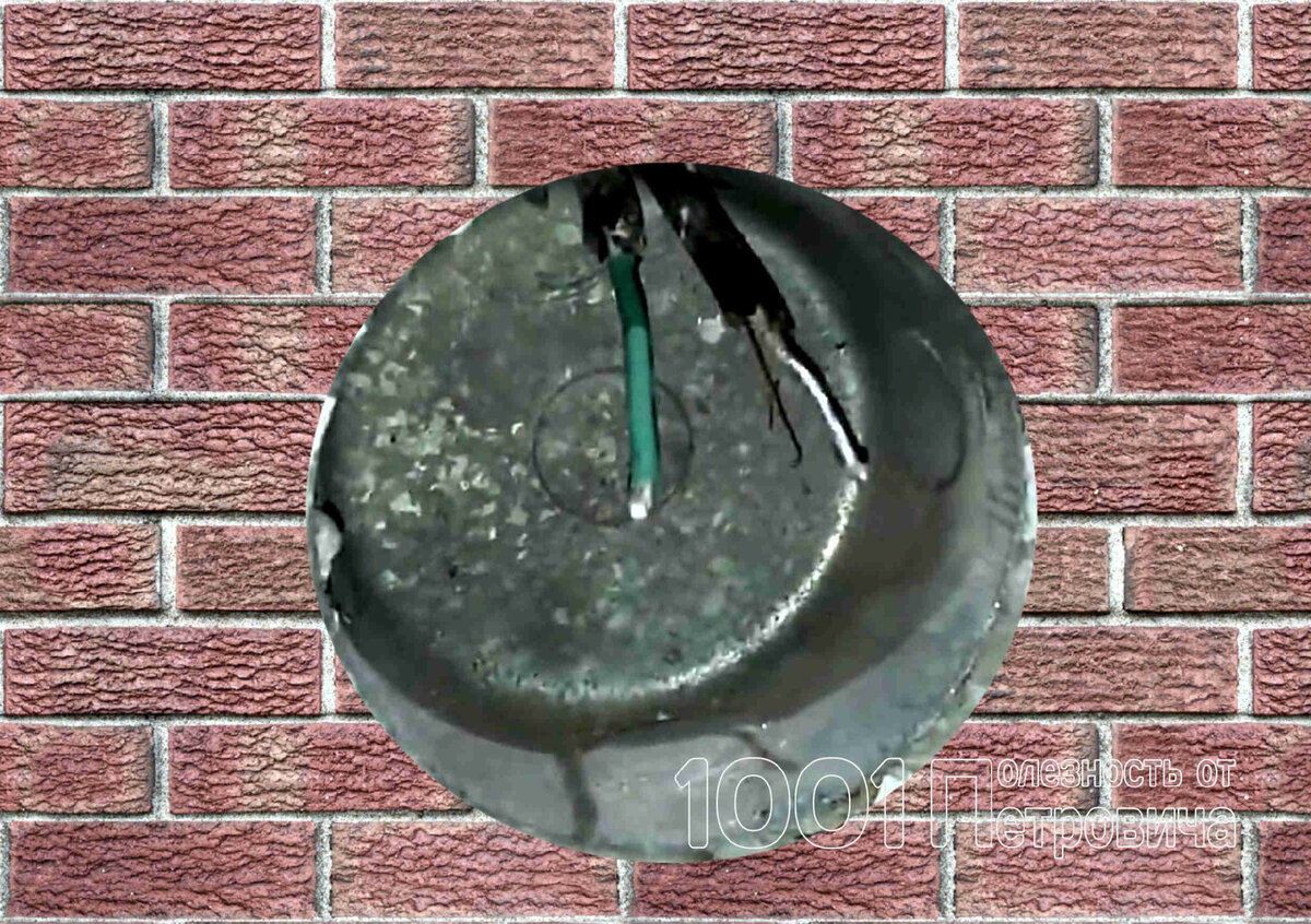 Типичная ситуация со старой розеткой