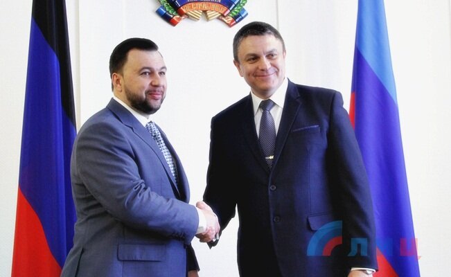 Главы Донецкой Народной Республики Денис Пушилин и Луганской Народной Республики Леонид Пасечник.