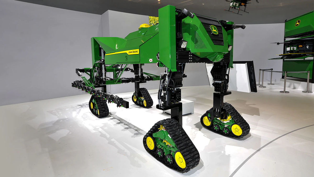 фото с сайте https://www.deere.co.uk/en/agriculture/future-of-farming/