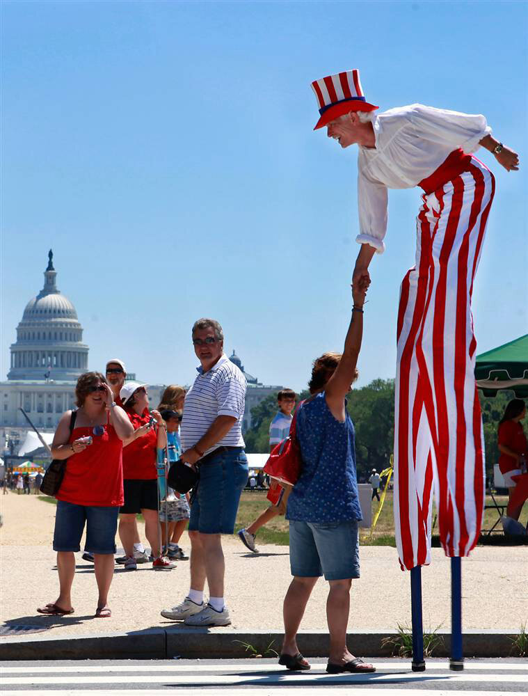 24 апреля праздник в америке. Independence Day — день независимости США. 4 Июля праздник день независимости США. Праздники в Америке. Национальные праздники США.