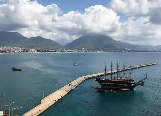 Порт Луи - фото из интернета