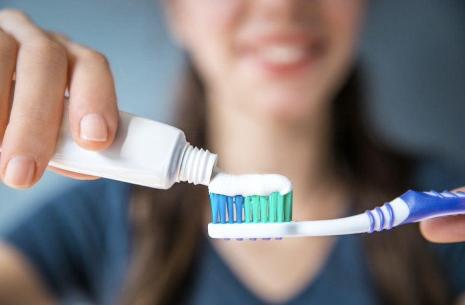 Чистите зубы, особенно на ночь.