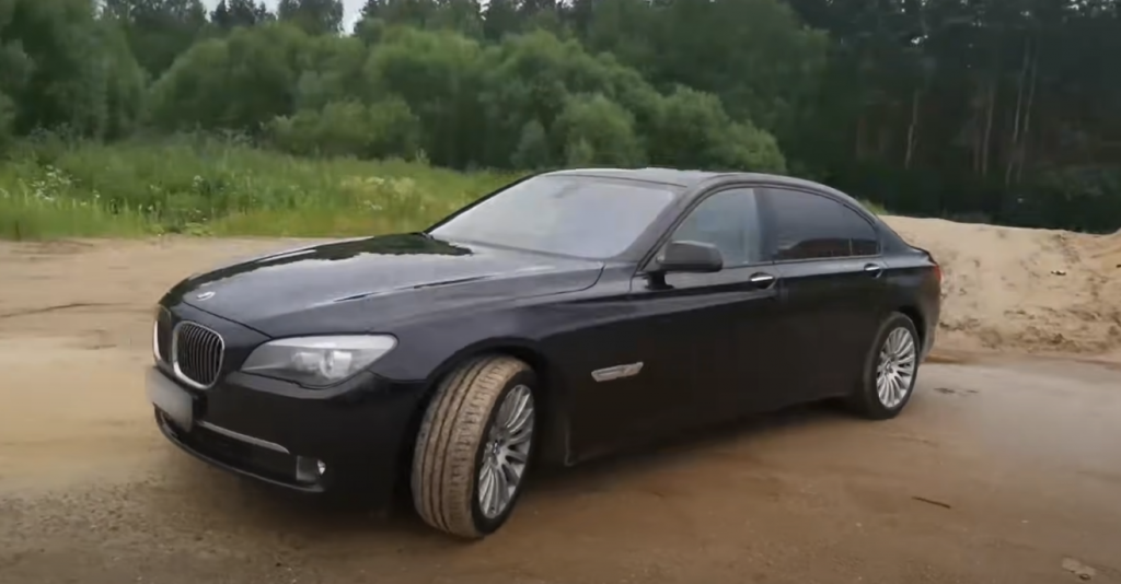 BMW 7 F01F02            bibimot  