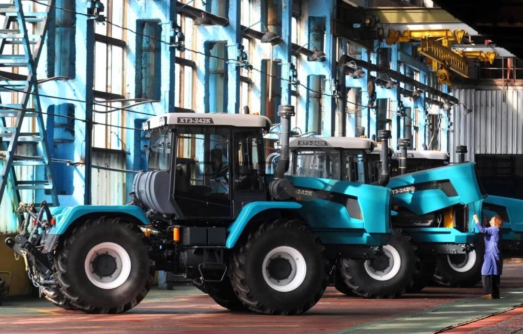 Ртм-160 трактор. Трактор агромаш т-25. Какие тракторы выпускает. Какие тракторы выпускает. Тракторы харьковского тракторного завода.