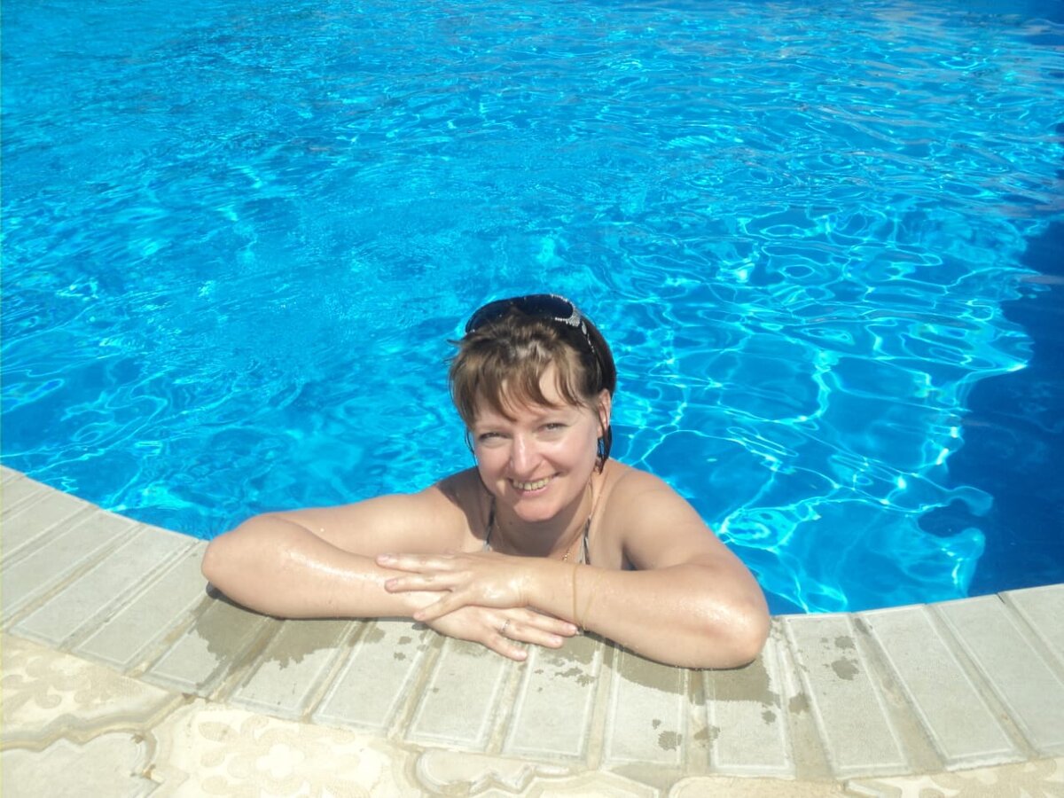 Меняйте свою жизнь сейчас! Завтра может не наступить, а прошлое уже пролетело. Цените себя и своё время! Не разменивайте своё время за копейки. Учитесь зарабатывать и преумножать! Сейчас пока закрыта Московская биржа, можно покупать иностранные акции и валюту. Играть на взлёте и падении. Но это кто в этом разбирается конечно. И не говорите, что на бирже зарабатывают только миллионеры. Нет конечно.! Но благодаря бирже можно стать миллионером, если разбираться, что покупаешь или продаёшь или играешь на длительную перспективу. Сейчас все ждут, когда откроют Московскую биржу, когда в доступности можно купить акции по выгодной цене и они 100 % вырастут! Смотрите, что рекомендуют профессионалы и вы не будите в убытке. Всем любви и добра! 