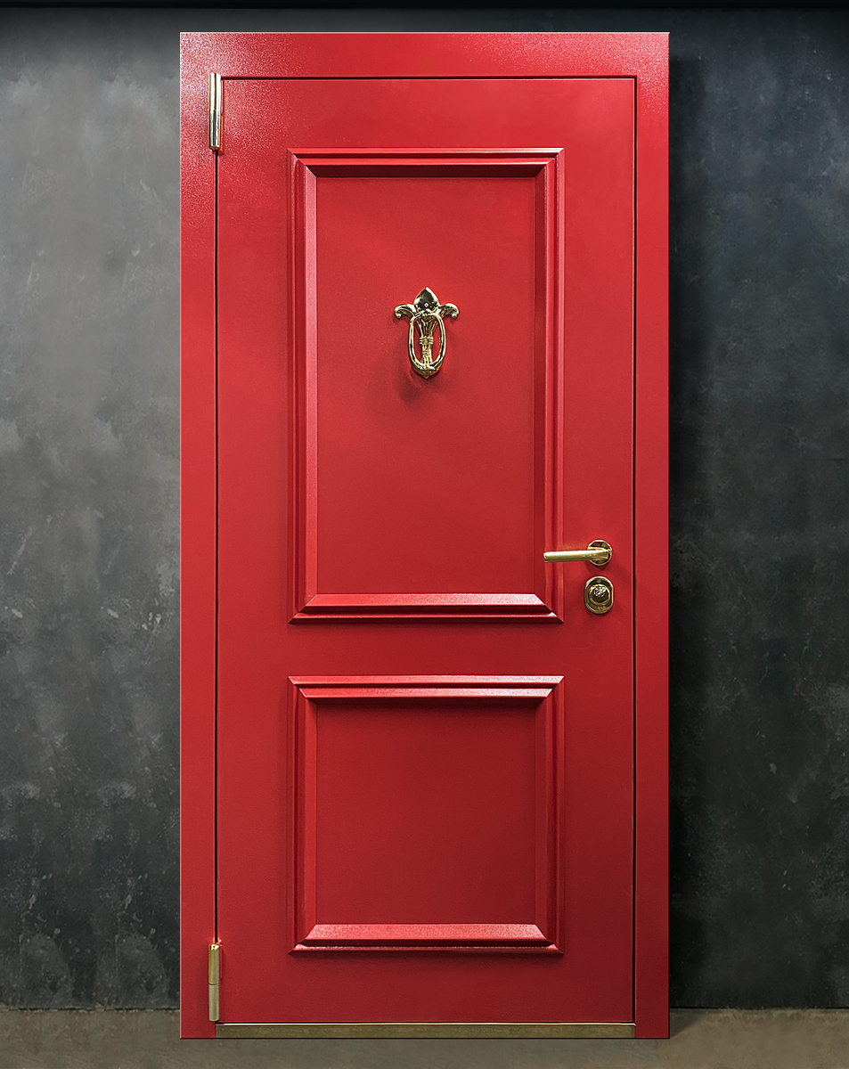 Модель Termo в коралловом оттенке с золотой фурнитурой. Цена такой двери от 96 000 рублей.