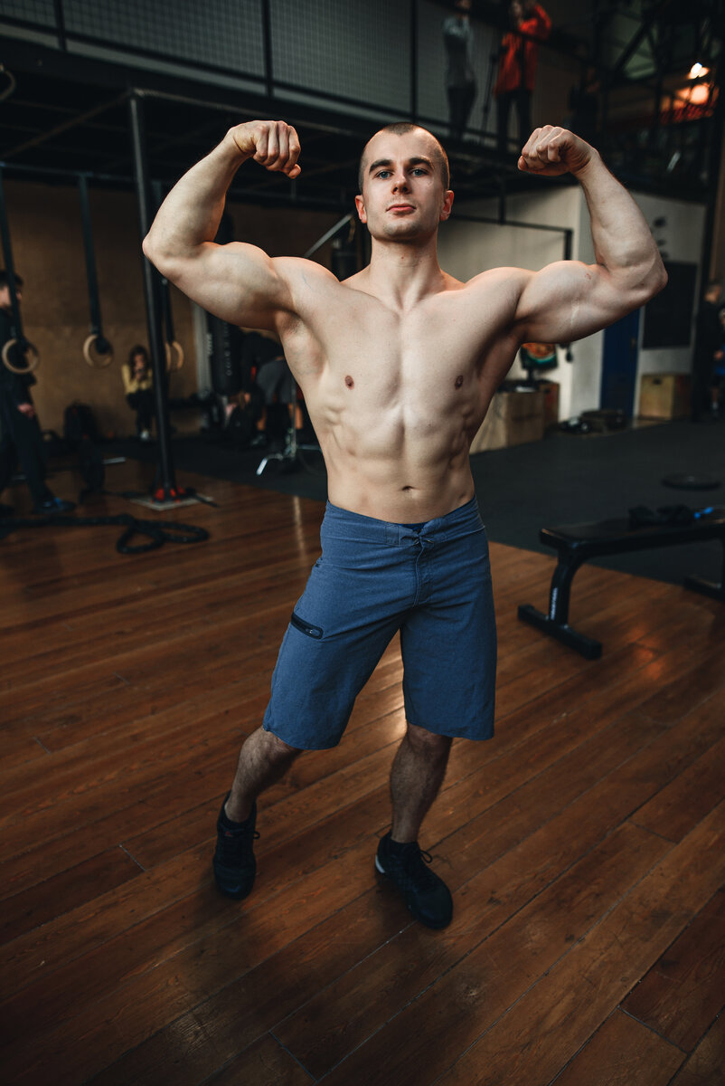 Фото от 2019 года, в 2015м я перенес тяжелую травму - надрыв сухожилия длинной головки бицепса, восстановление после который заняло у меня целых 2 года.