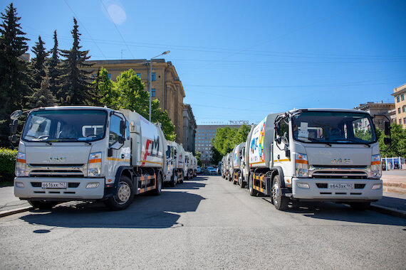 Стоимость одного автомобиля JAC N120 — около 8 млн руб. /«Невский экологический оператор»