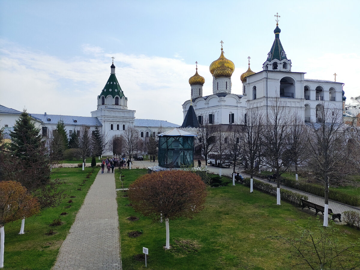 Кострома: стоит приезжать или нет. Честный отзыв об этом городе Золотого  Кольца | Пусть все путешествия сбудутся | Дзен