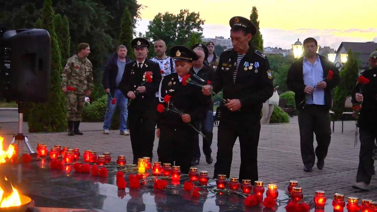 22 июня 2012. Акция свеча памяти. 22 Июня день памяти. Свеча памяти фото. Свеча памяти июнь.