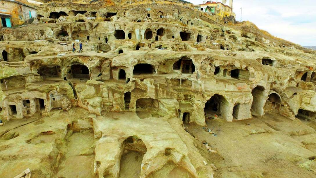 Подземные города часто являются продолжением надземных, но люди о них даже не подозревают