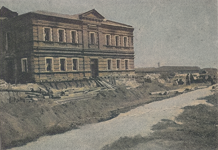 Дореволюционная фотография перемещения здания в Москве