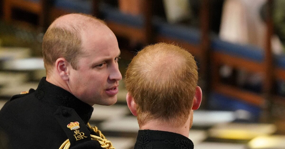 Две известные или узнаваемые лысины.