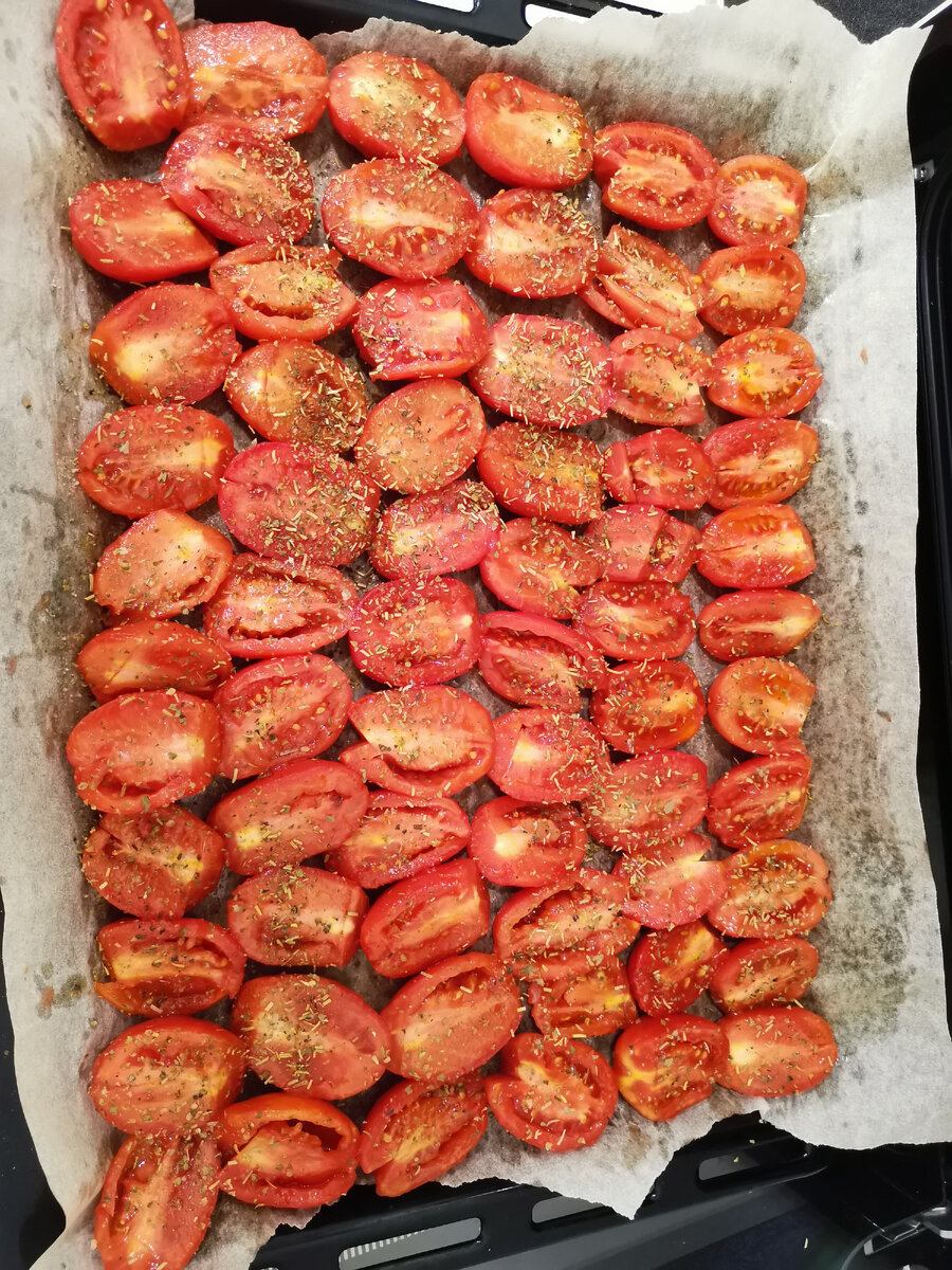 Фигачим на противень, посыпаем всяким