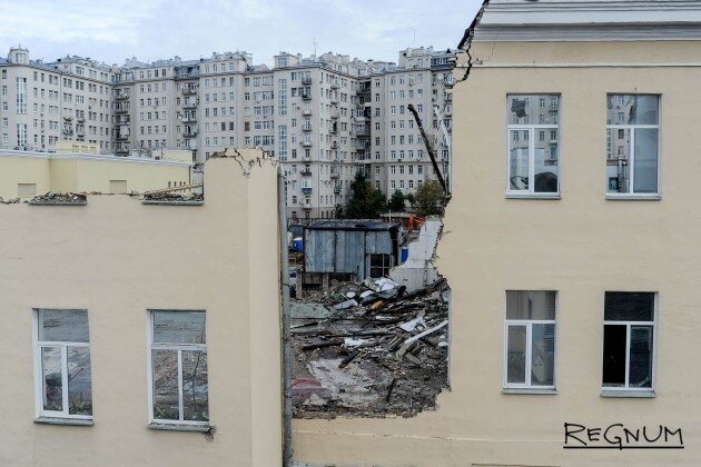    Снос дома Дарья Антонова © ИА REGNUM