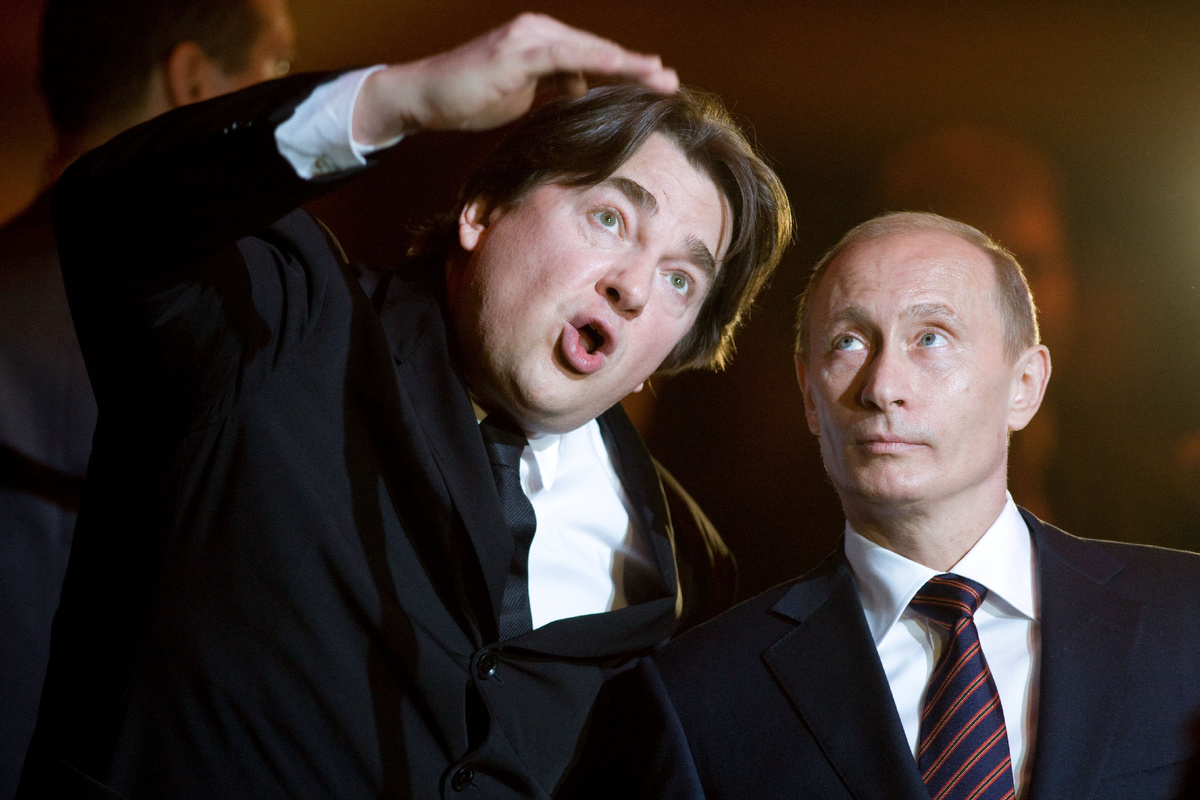 Эрнст хвалится былым высоким рейтингом