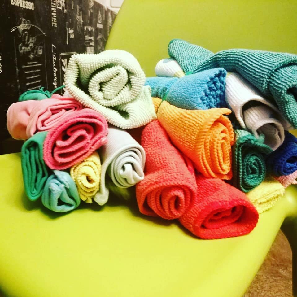 К людям прихожу с сортированными по материалу тряпочками. 