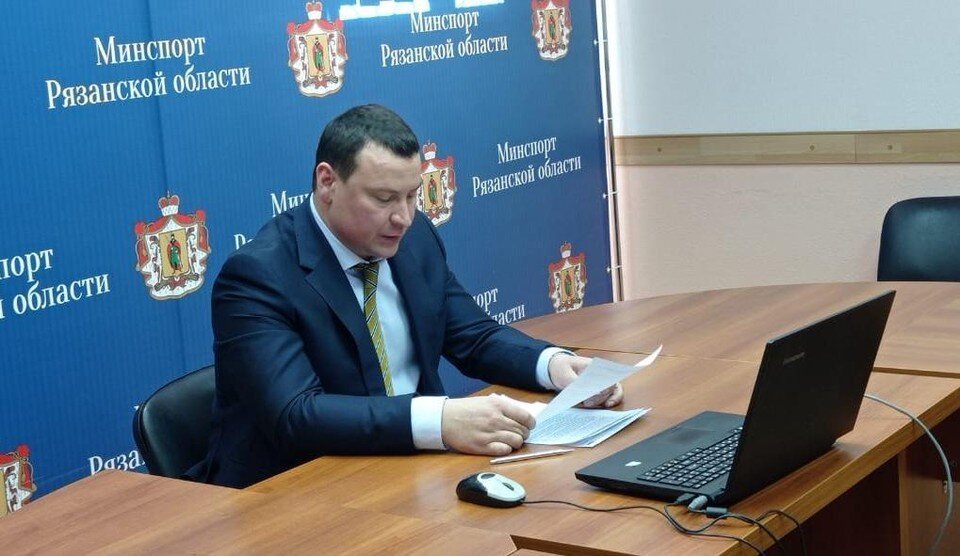     Глава минспорта Фролов не знает, сколько зарабатывают спортсмены Рязанской области.