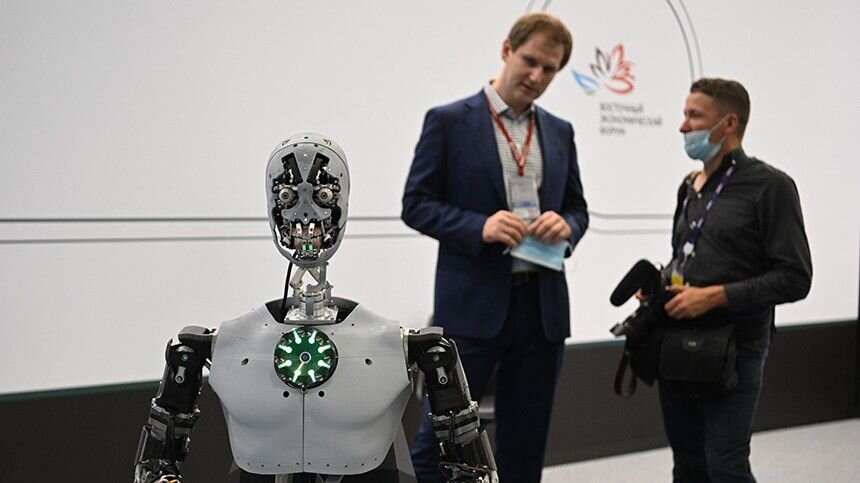 В современном мире все автоматизировано, но сможет ли машина полностью заменить человека? Один из роботов уже выступал в Палате лордов и даже отстаивал свое мнение.