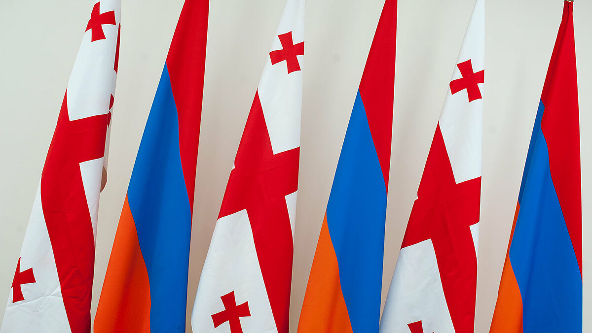 Флаги Грузии и Армении