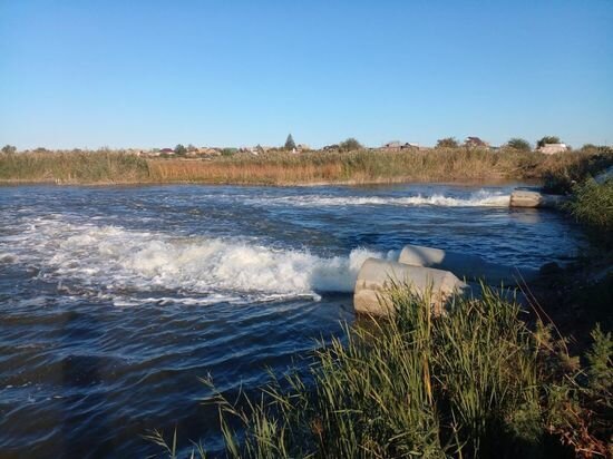     В регионе начали подкачку воды в Западно-подстепные ильмени