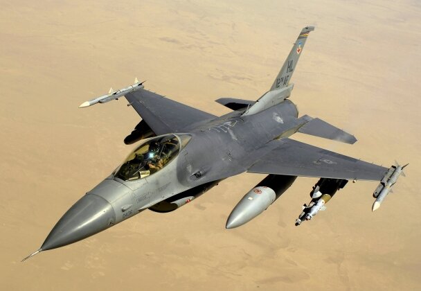    F-16