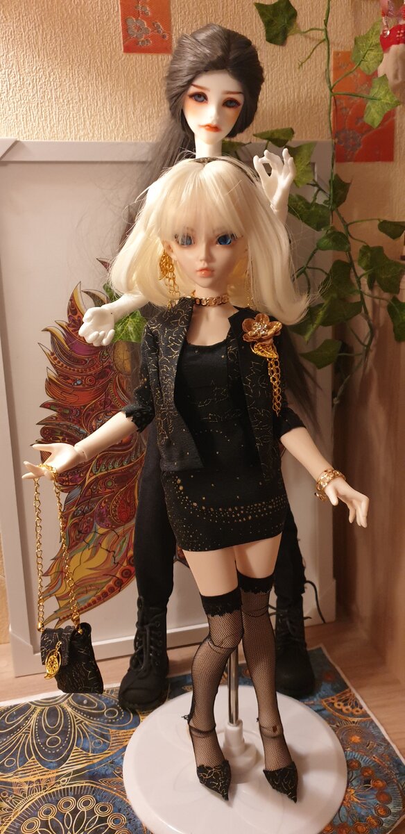 В голове надрывается "The Phantom of the Opera is there, inside your mind..."