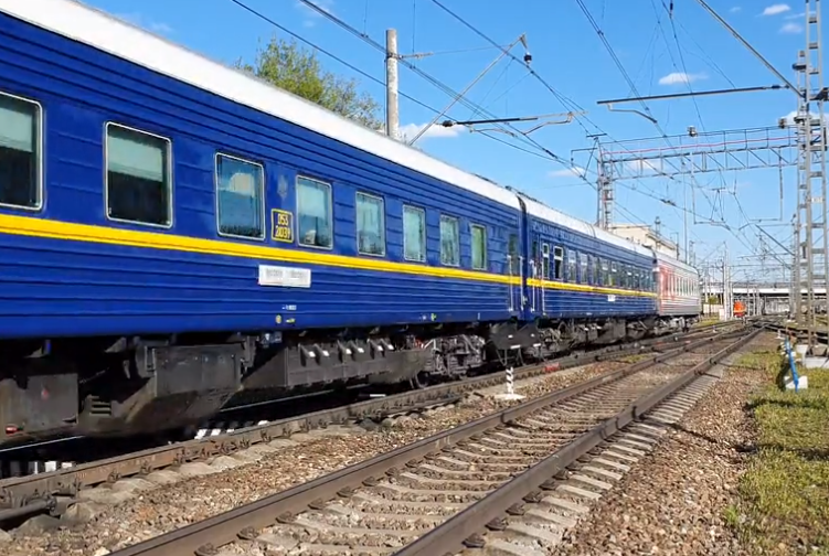 Поезда, они как временной отрезок, между прошлым и будущим.