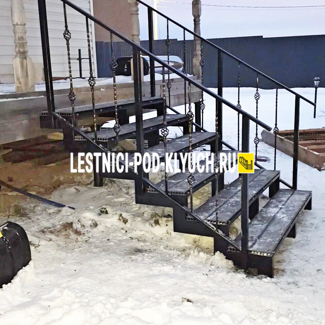 Принимаем звонки: пн-вс с 8:00 до 21:00 (8 499 490-72-90). Электронная почта: info@lestnici-pod-klyuch.ru