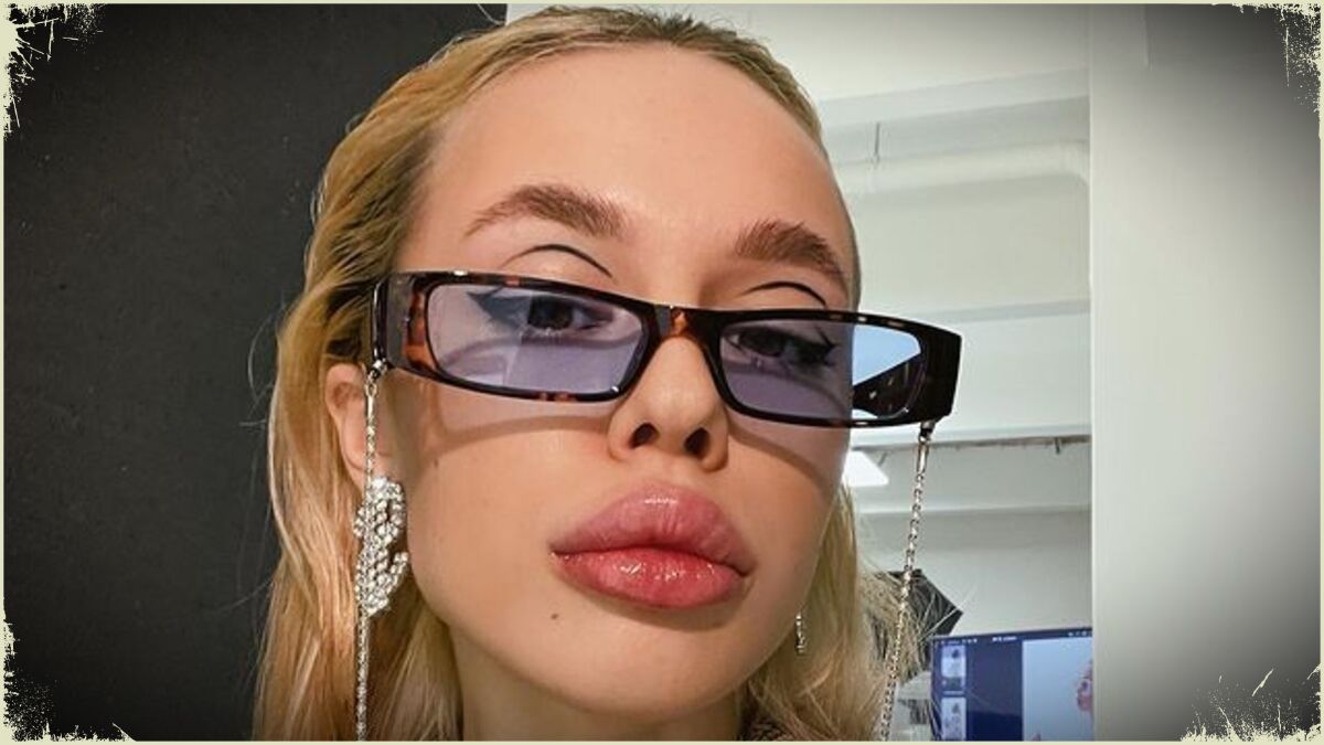 Даша инстасамка 2021 сейчас