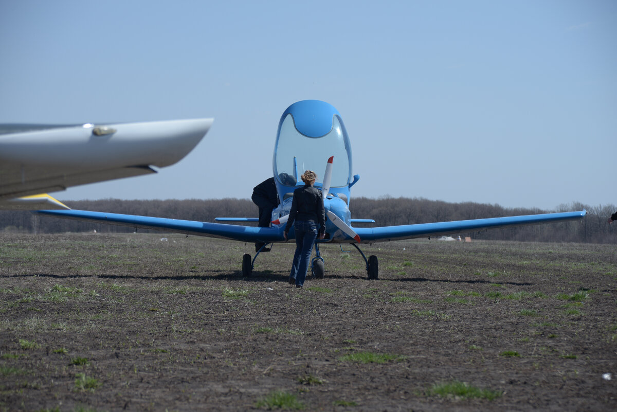 Перед посадкой в самолёт.