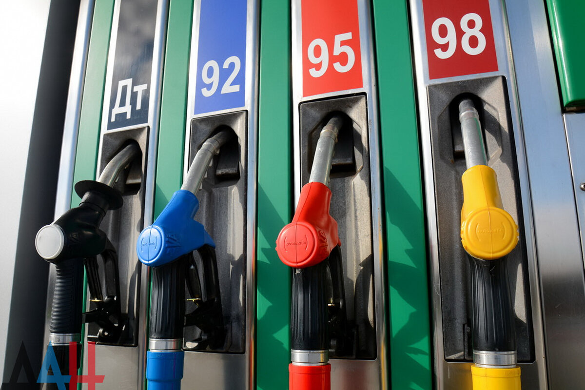 Хитрая схема: почему бензин в России не дешевеет даже при ценах на нефть, как в х | баштрен.рф