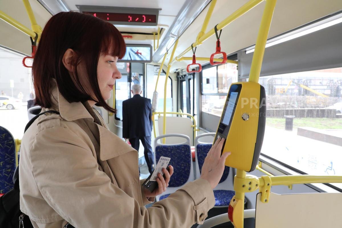    Продолжается оснащение автобусов большой вместимости в Нижнем Новгороде и Дзержинске стационарными транспортными терминалами Арина Полтанова