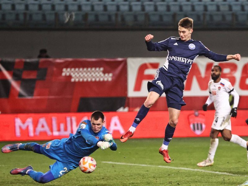    Футбольный клуб «Оренбург» потерпел поражение в Химках Елена Шкатова