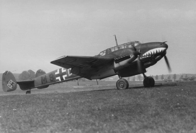 Мессершмитт Bf.110 — двухмоторный тяжёлый истребитель на службе Люфтваффе во время Второй мировой войны, в дальнейшем был переквалифицирован в истребитель-бомбардировщик и ночной истребитель.