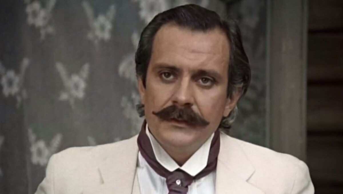 Никита Михалков в роли Паратова. Источник: mirtesen.ru