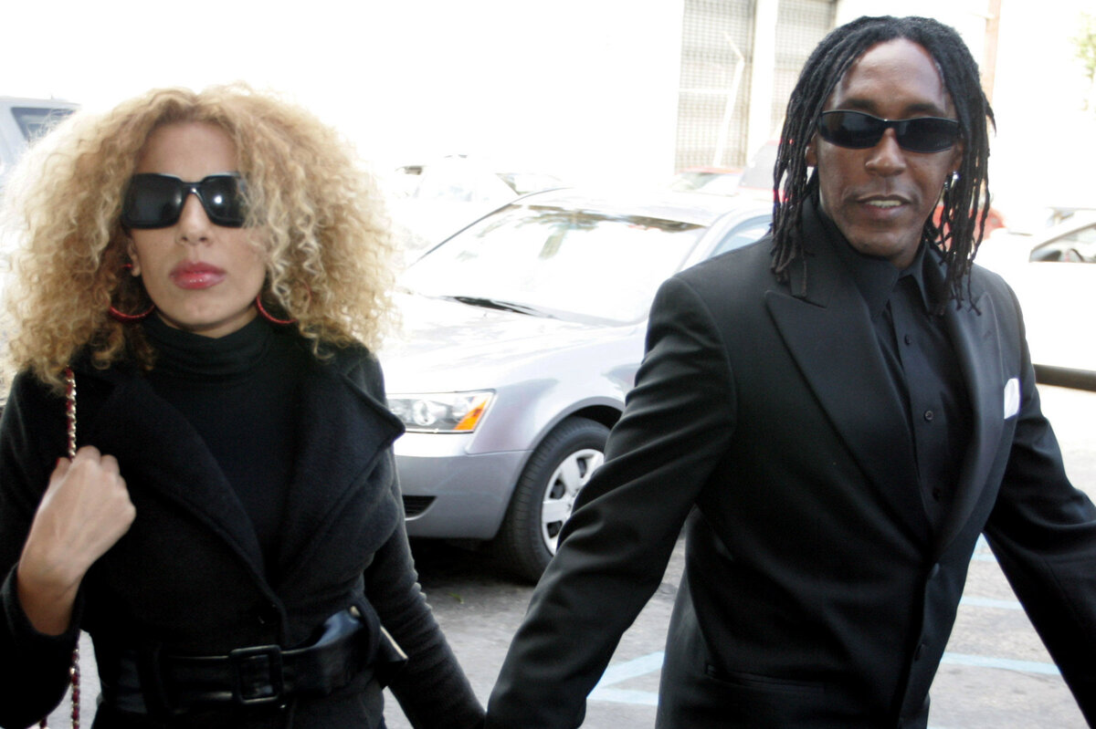     Онкобольного сына Тины Тернер обнаружили мертвым в своем доме