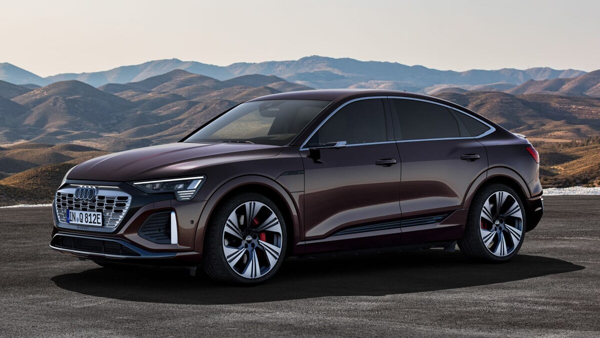 Новая ауди 2024 года. Audi q8 Sportback e-tron. Audi e tron 2023 q8 Etron. "Audi" "q8 Sportback e-tron" "2022" an. Audi e tron 2023.