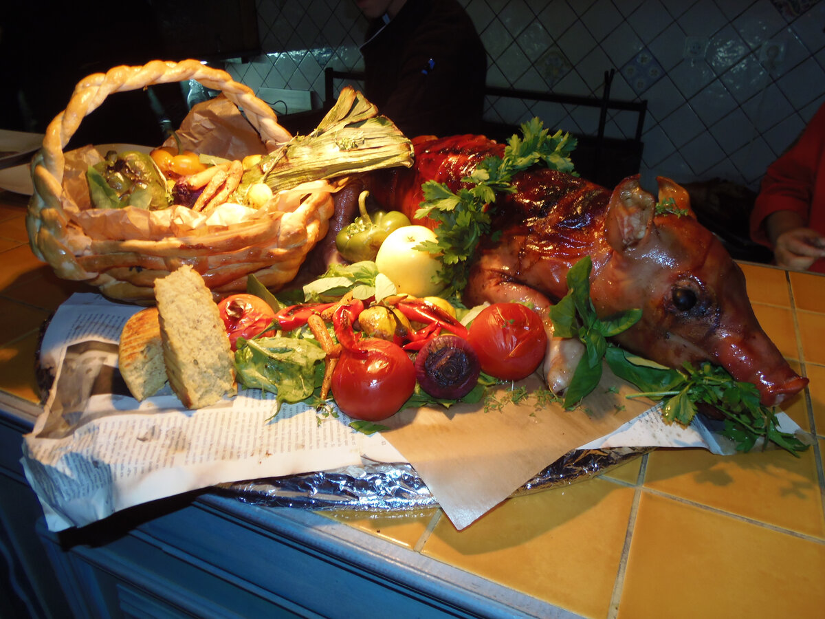 Запекание поросенка на гриле