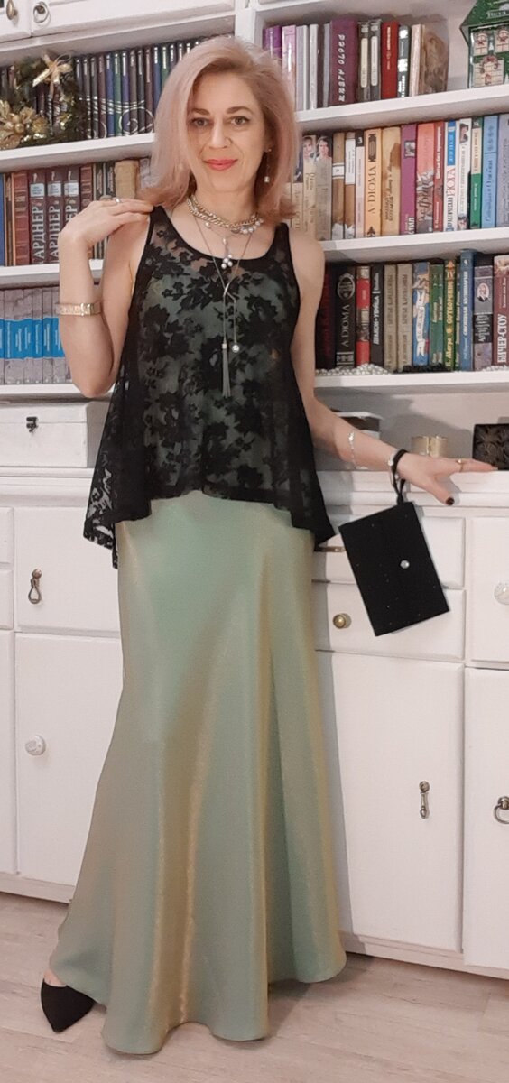 Топ и платье из секонд-хэнда.