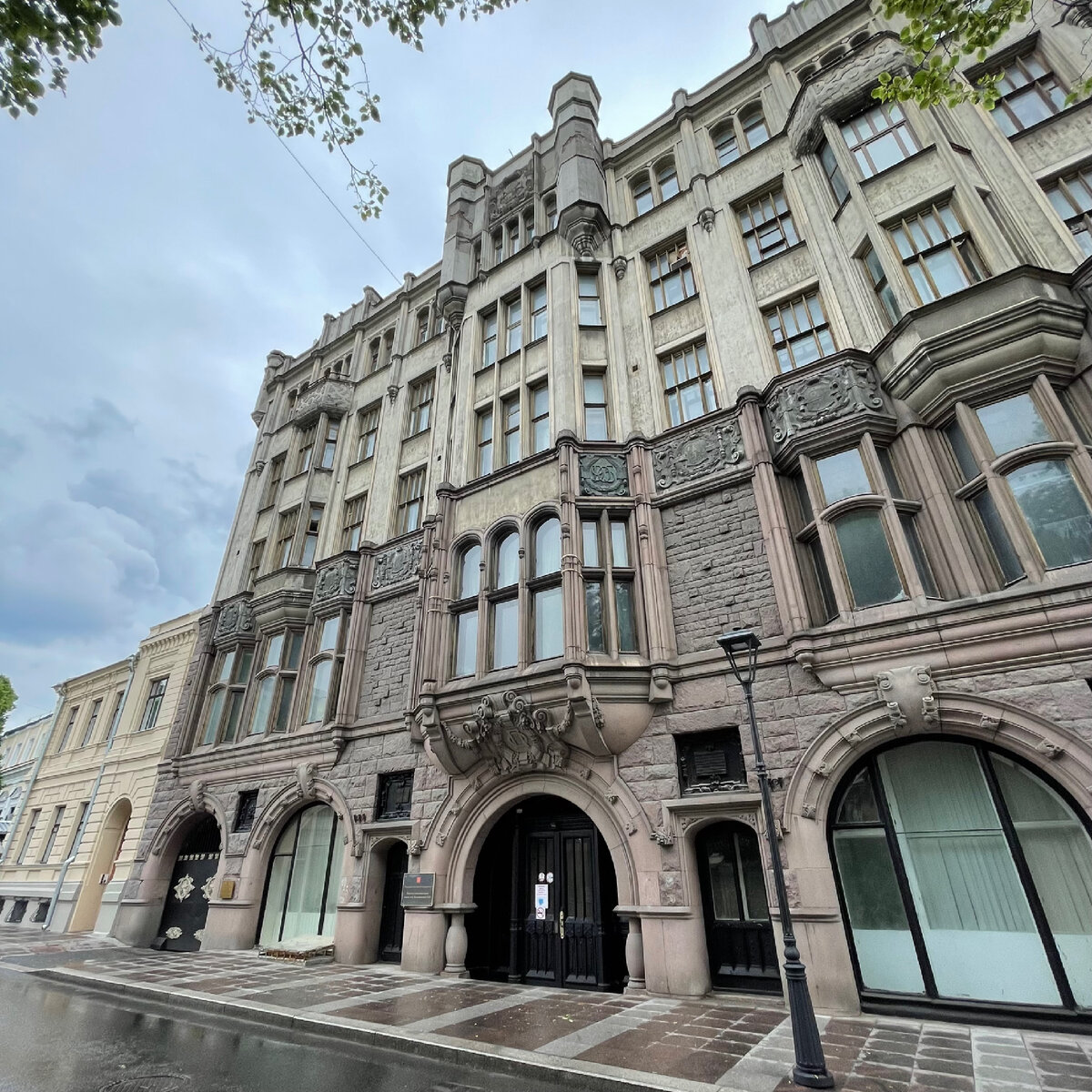 Фасад здания