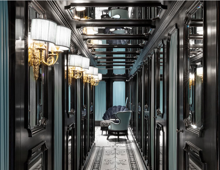  - !  ,      .       Gucci