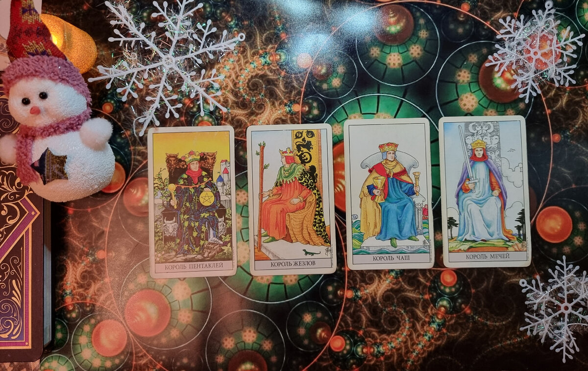   quotDe Angelis Golden Universal Tarotquot Lo Scarabeo      -         - OZON 203094959