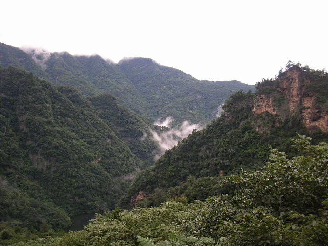 В горах Уданшана, вид из монастыря, где практиковал и Лао Цзы. В горах особенно важно обнаружить заведомо ложные направления, чтобы не пропасть.