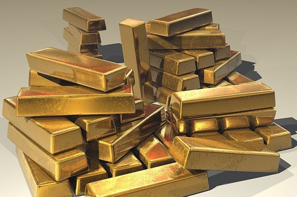    Стоимость золота на Comex превысила $1,9 тыс. за тройскую унцию
