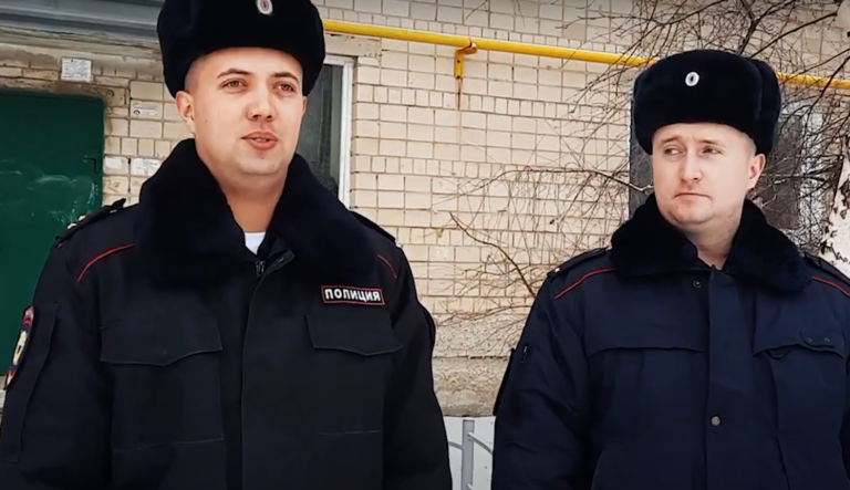    В Гайском округе сотрудники полиции помогли бабушке, запертой в собственной квартире Кристина Просвиркина